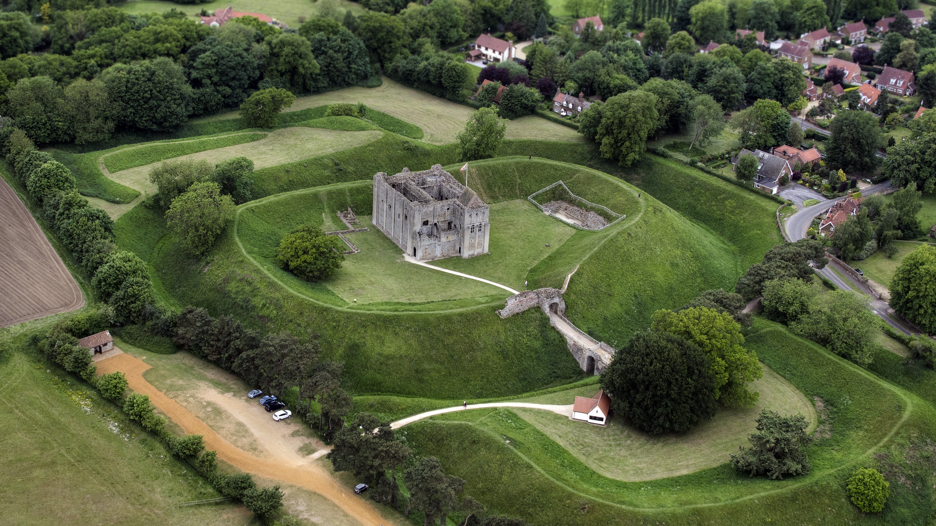 127923-castles-england-hills-landscape-nature-norfolk-united-kingdom