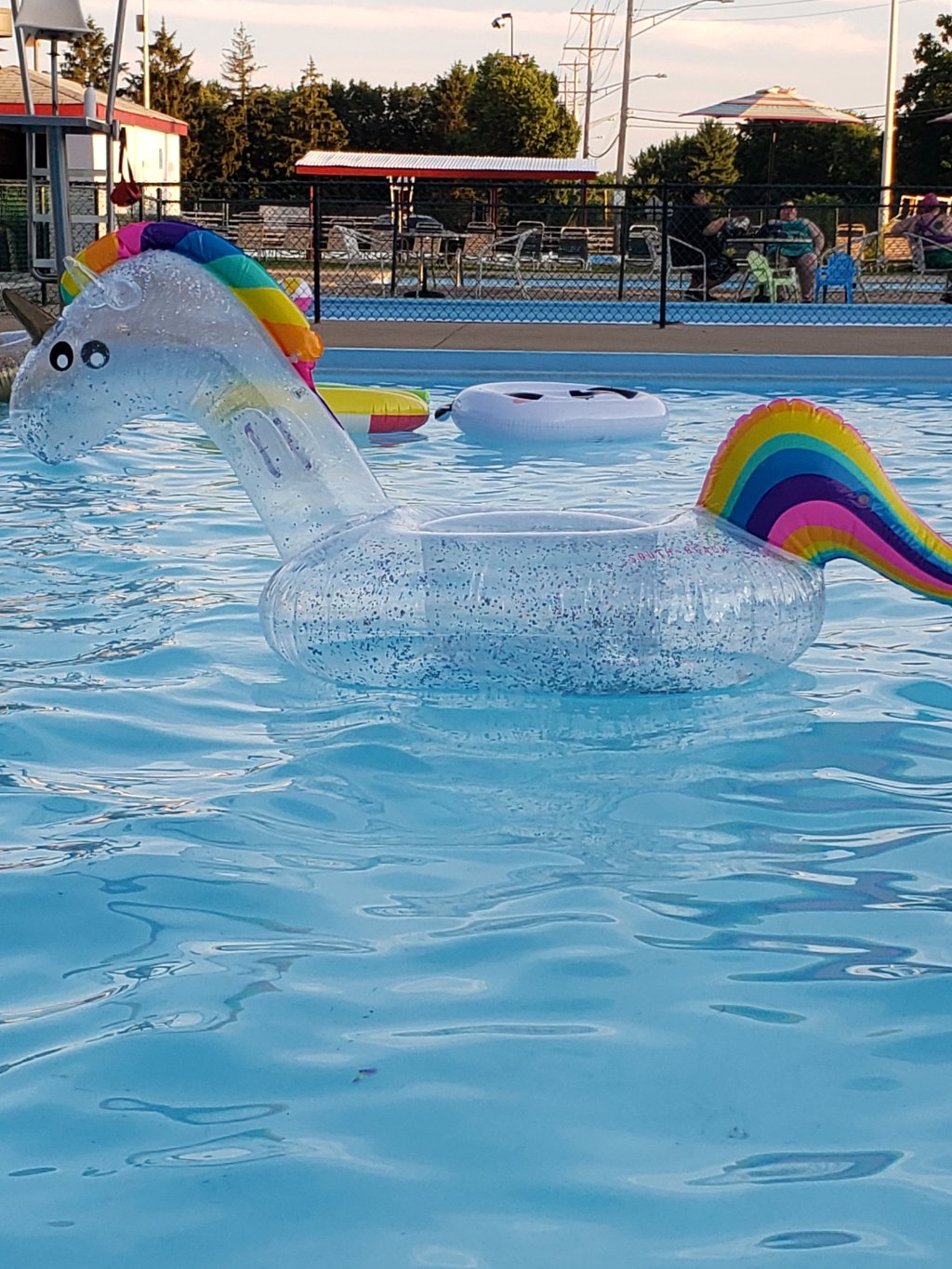 I Got to Attend A Body Positive Pool&nbsp;Party!!