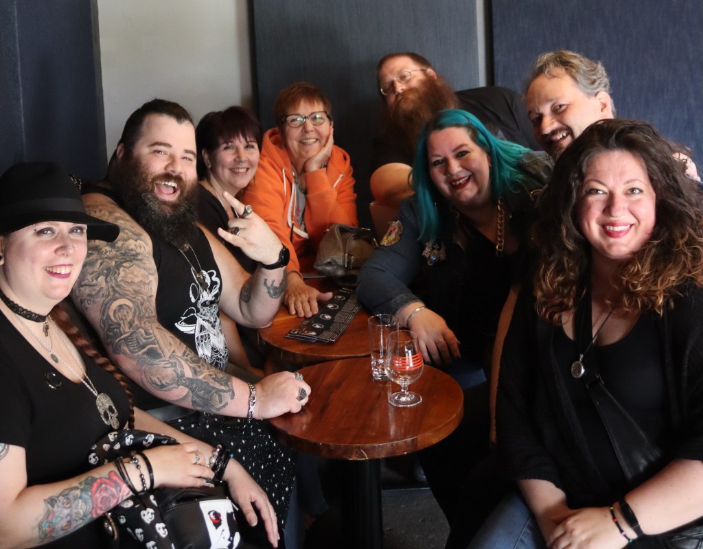 Amanda, Boggs, Traci, Karla (mom), Seth, Me, Andy and Johnna